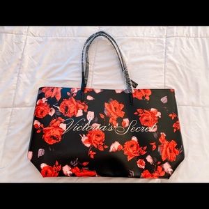 Victoria’s Secret Limited Edition Holiday Tote